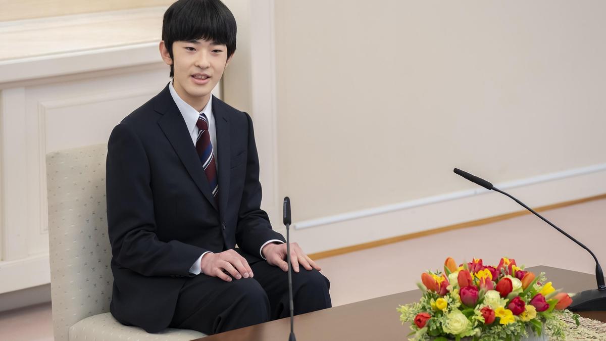 Japan reinforces male-only succession in imperial family law