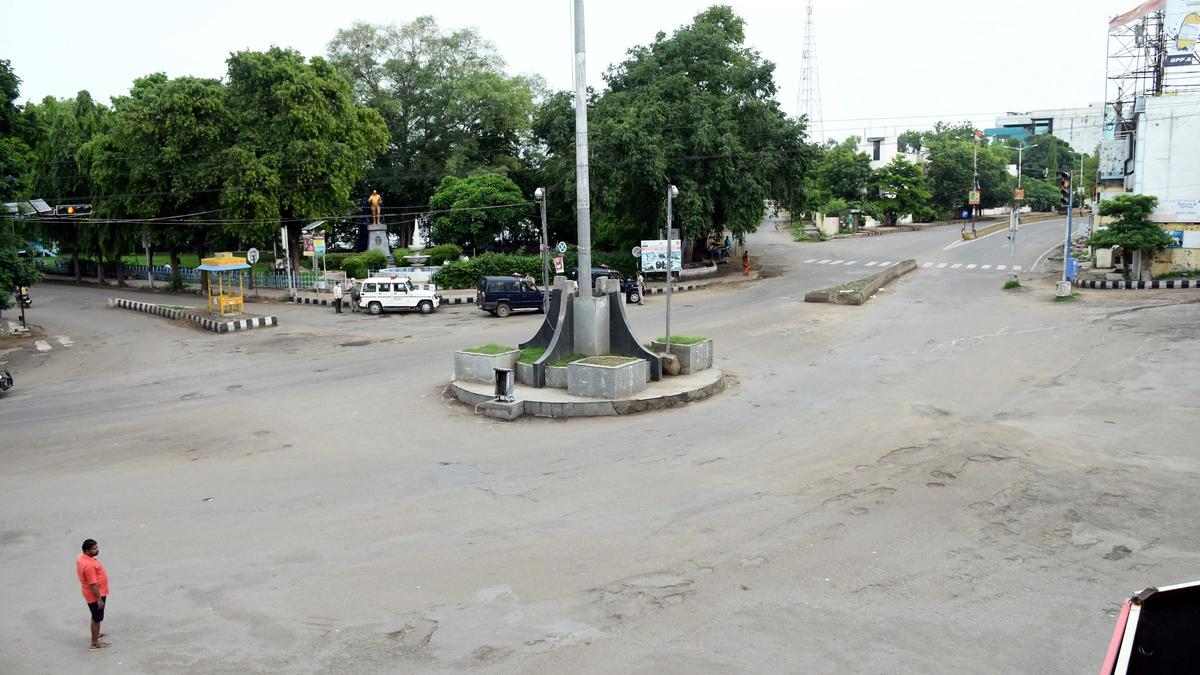 Police Constable Shoots Himself with Service Rifle Inside Patrol Van in Kalaburagi