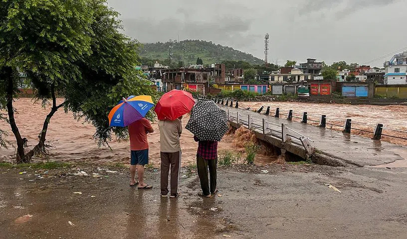 Heavy Downpour Impedes Rescue in Flood-Hit Jammu and Kashmir; Death Toll Climbs to 12