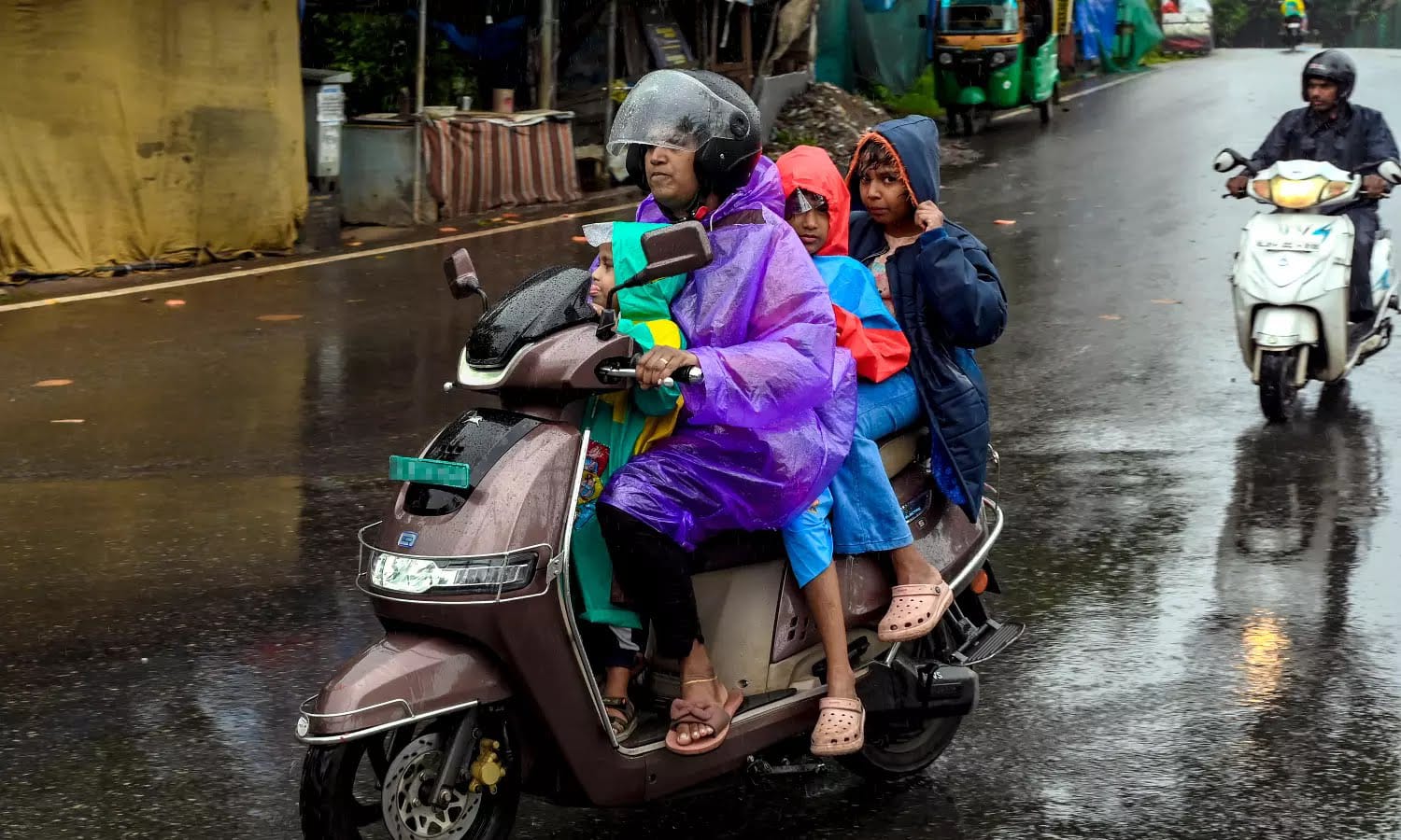 Kerala Faces Heavy Rains with IMD Issuing Alerts in Multiple Districts