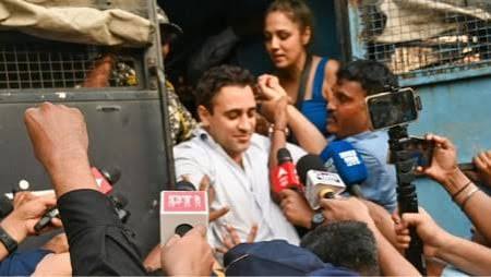 Mumbai Protest Crackdown: FIR Against Imran Khan, Over 400 Detained After August Kranti Maidan Stir!