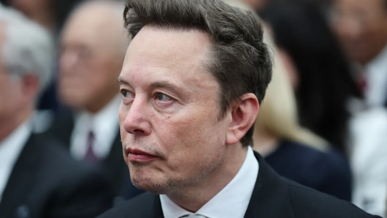 Elon Musk Announces SpaceX's $40 Billion Financing for AI Chip Purchase