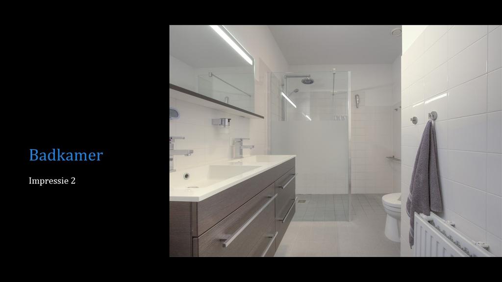 136121166