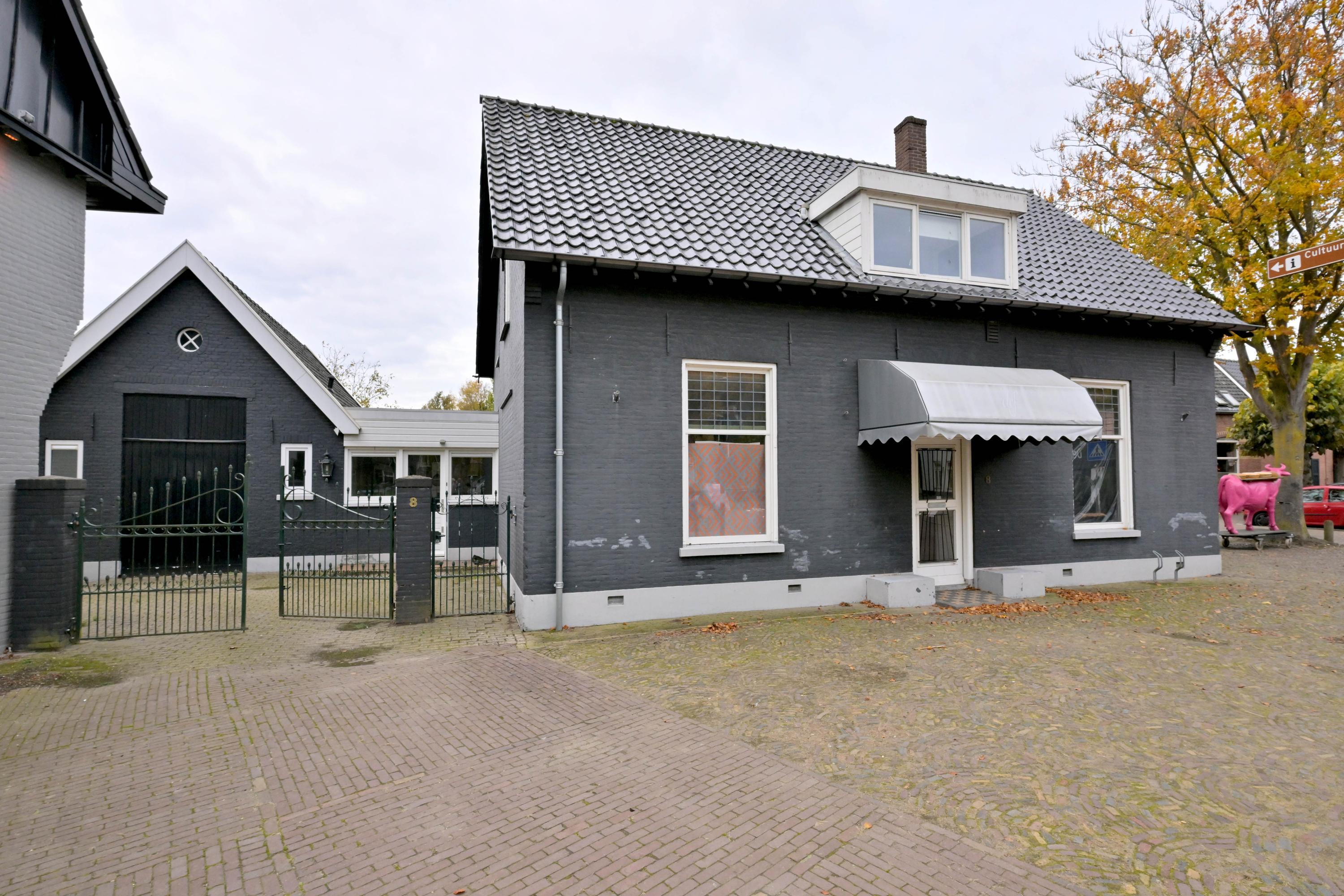253803266