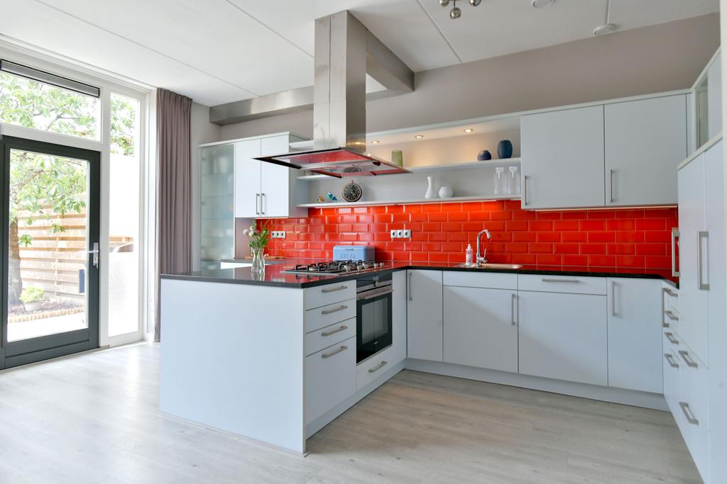 127641744.jpg
