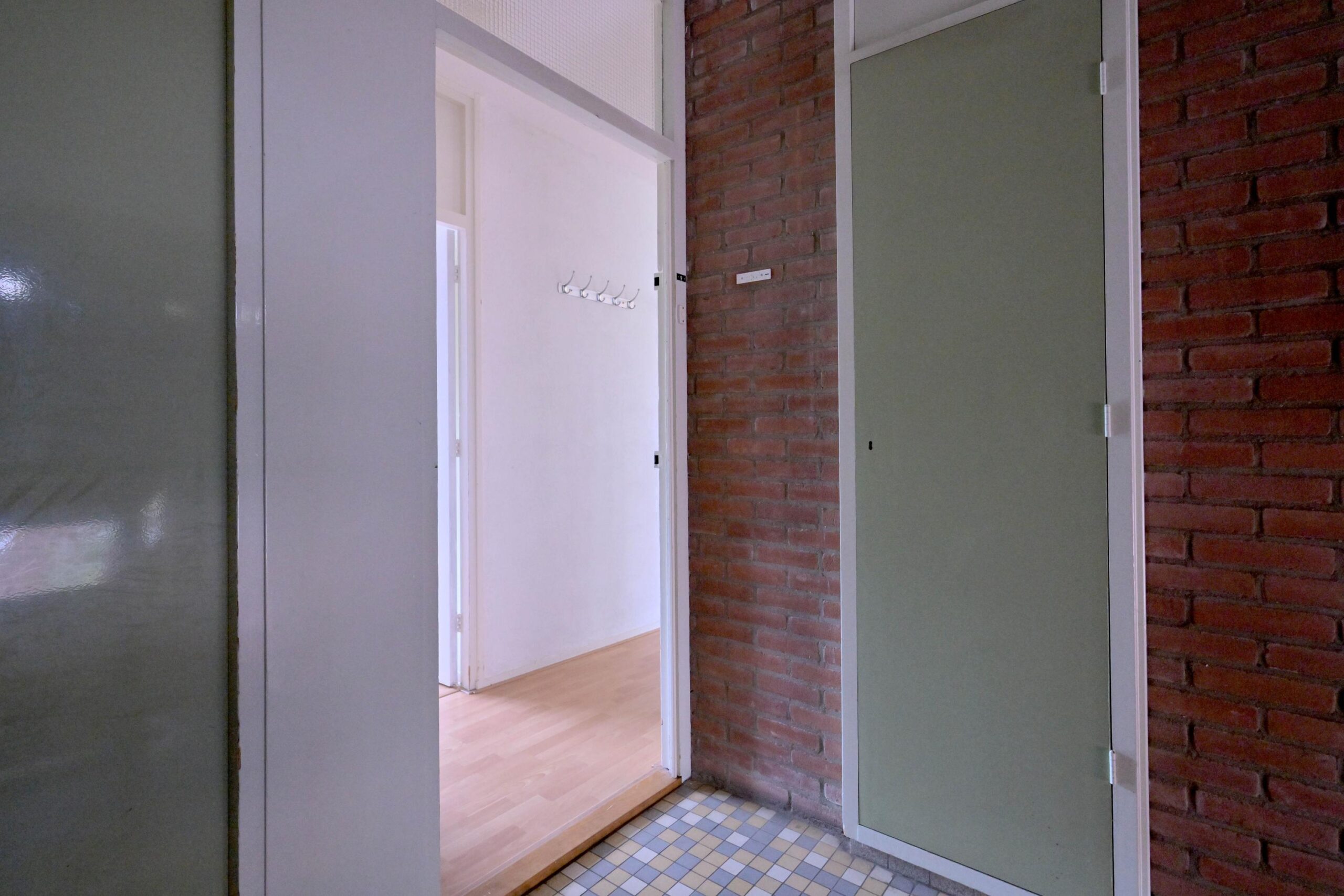 245323490.jpg