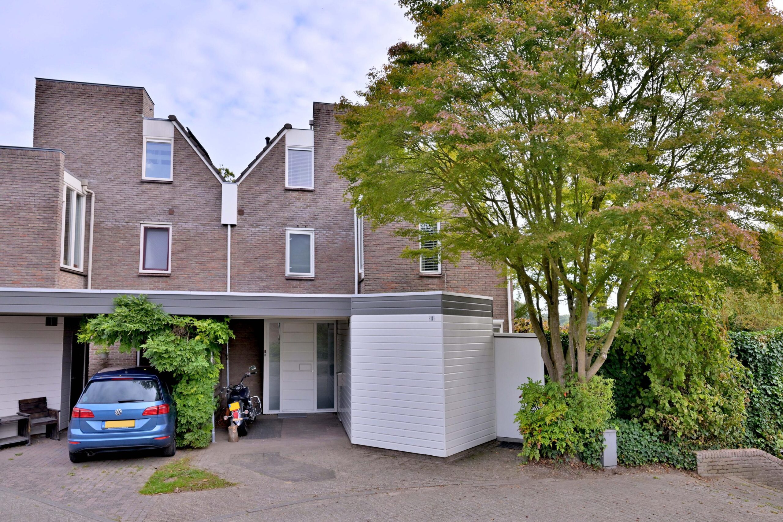 248630715.jpg