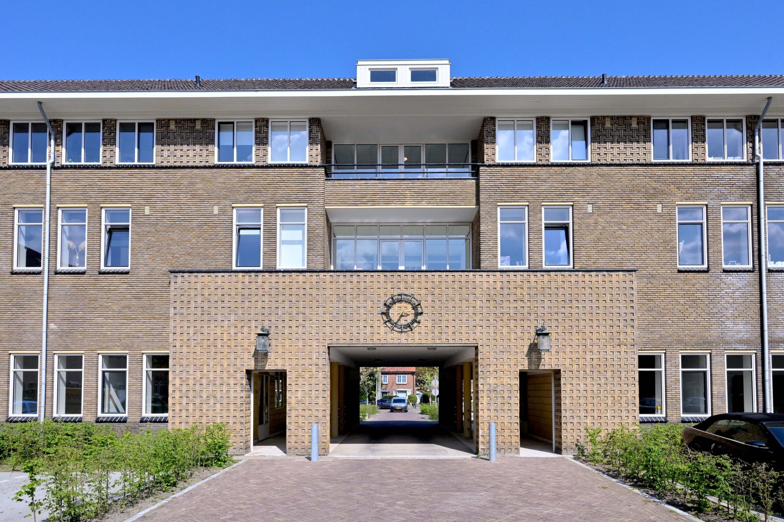 272579624.jpg