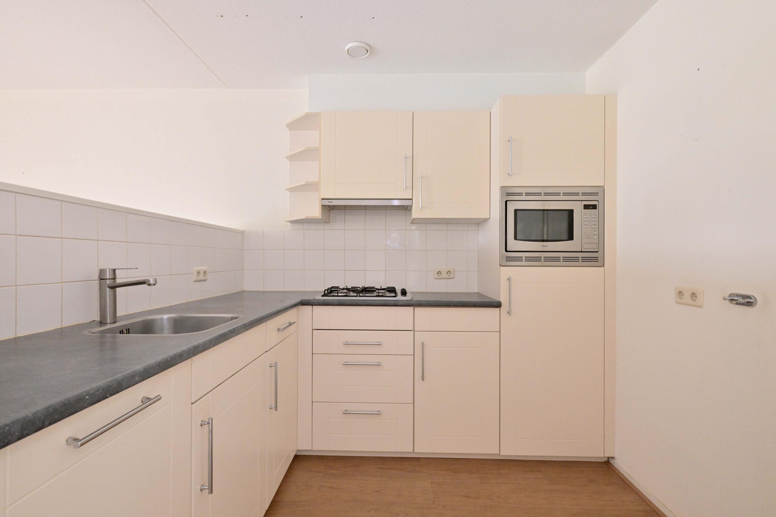 287276331.jpg