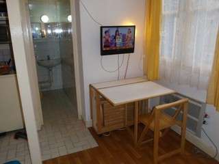 Friedel  table priant et tv