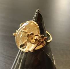 Ami s stone ring