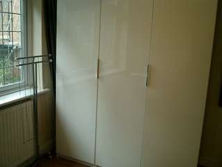 F3 wardrobe upstairs