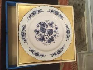 Hoya china plate