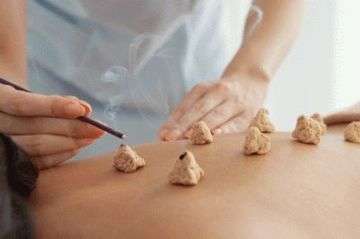 La moxibustion o%c3%b9  moxa   une pratique chinoise %c3%a9tonnante que vous ignorez     cosmopolmag