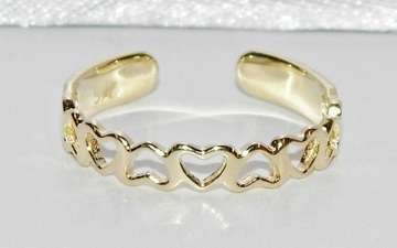 New solid 9ct gold adjustable toe ring   love heart pattern code 34.95
