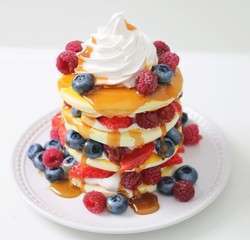Berry pancakes