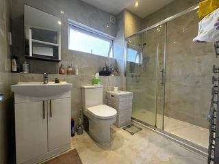 Bathroom  r 