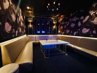 Gallery vip
