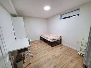 Room b