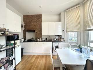 Kitchen dining