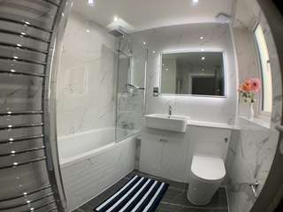 Bathroom 2   img 1311