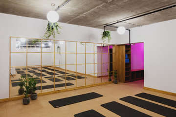 Yoga room city