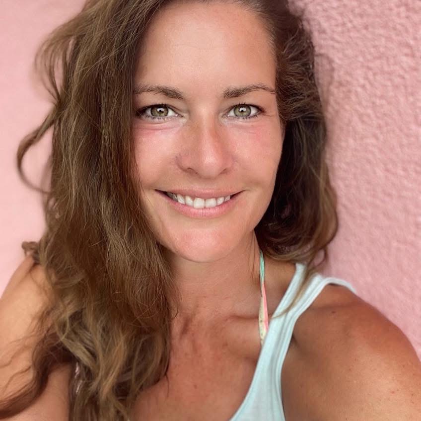 <span>About Shayna</span>