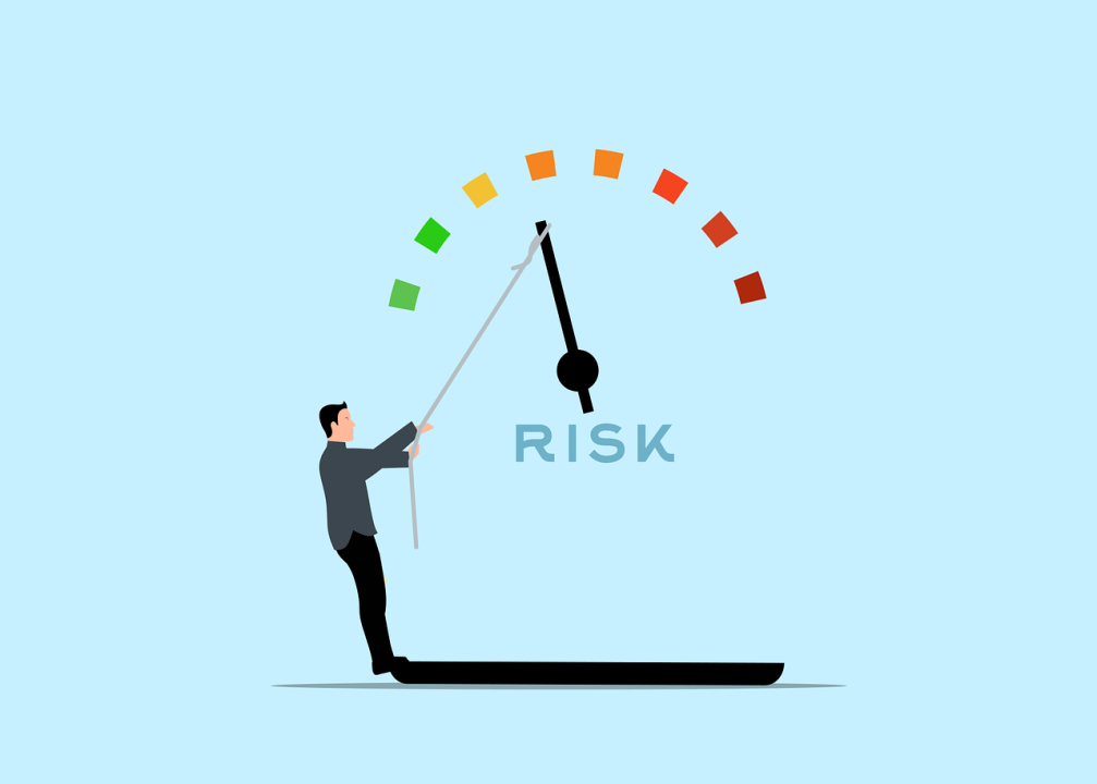 <span>Risks & Challenges </span>