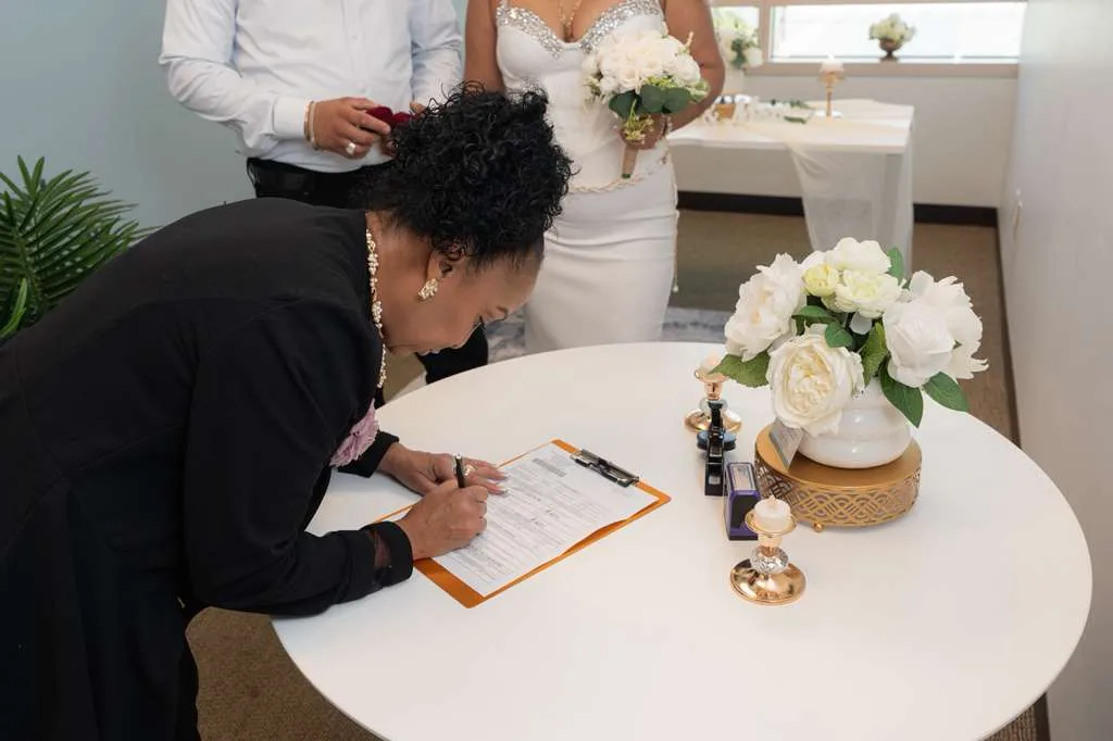 Image of Preguntas frecuentes sobre bodas civiles en oficina