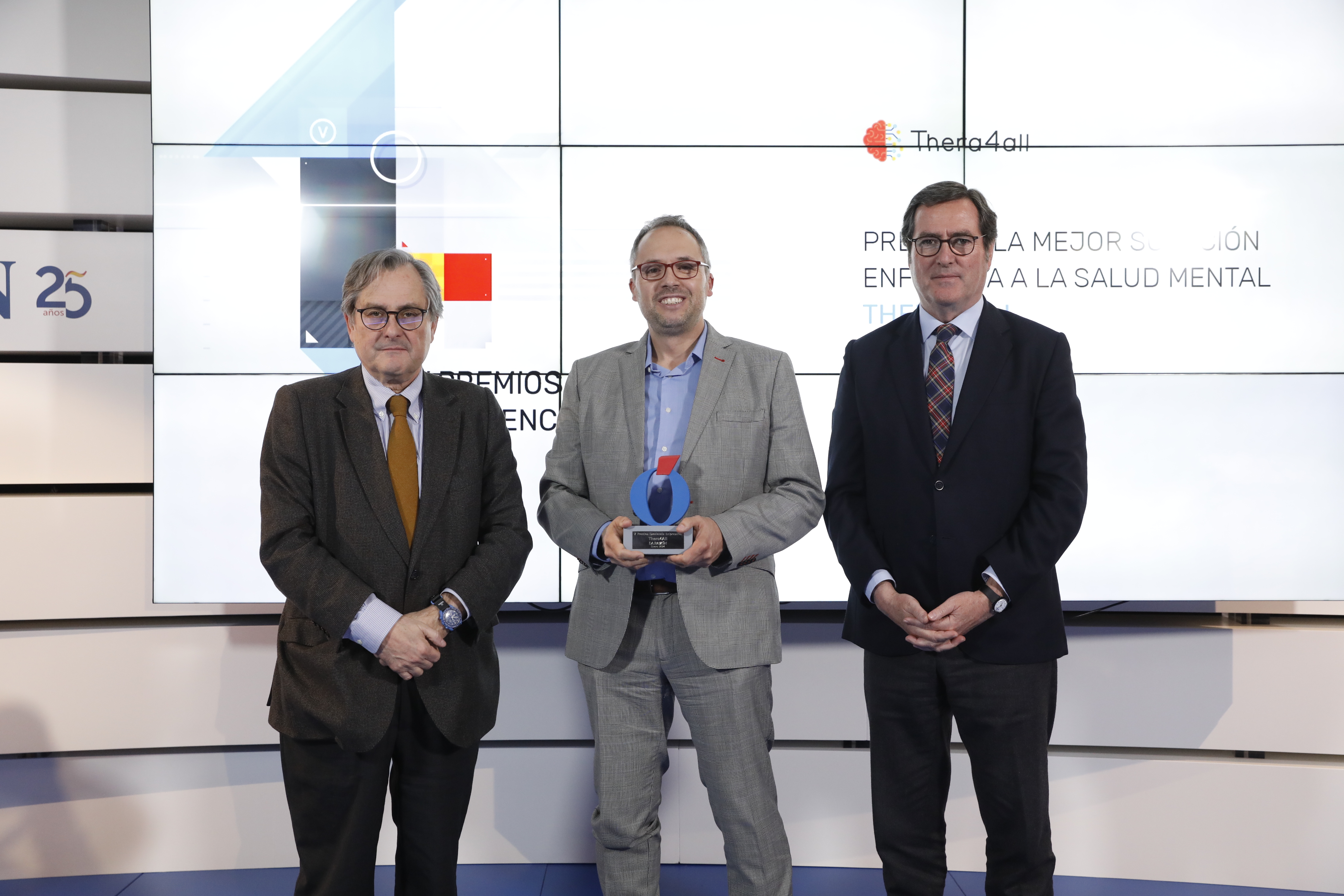 <span>Thera4All, premiada en la V gala de Premios a la Excelencia Empresarial otorgados por el Diario la Razón como la Mejor Solución enfocada a la Salud Mental</span>