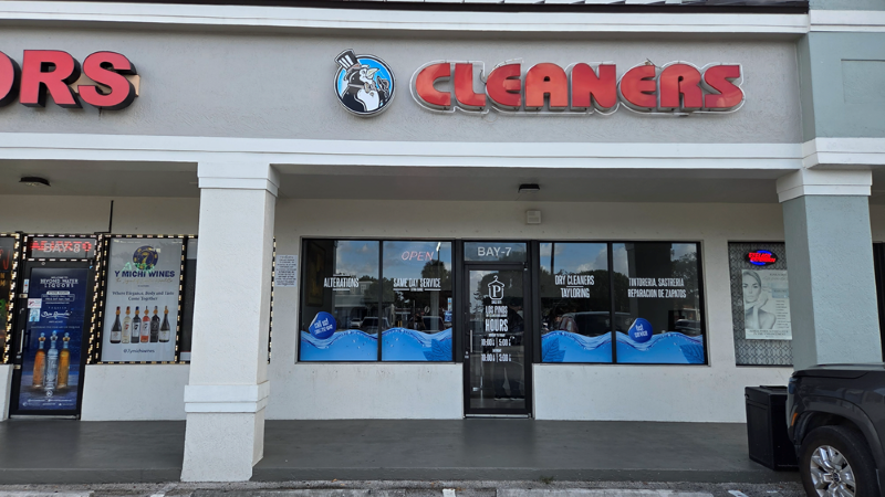 Los Pinos Drycleaner