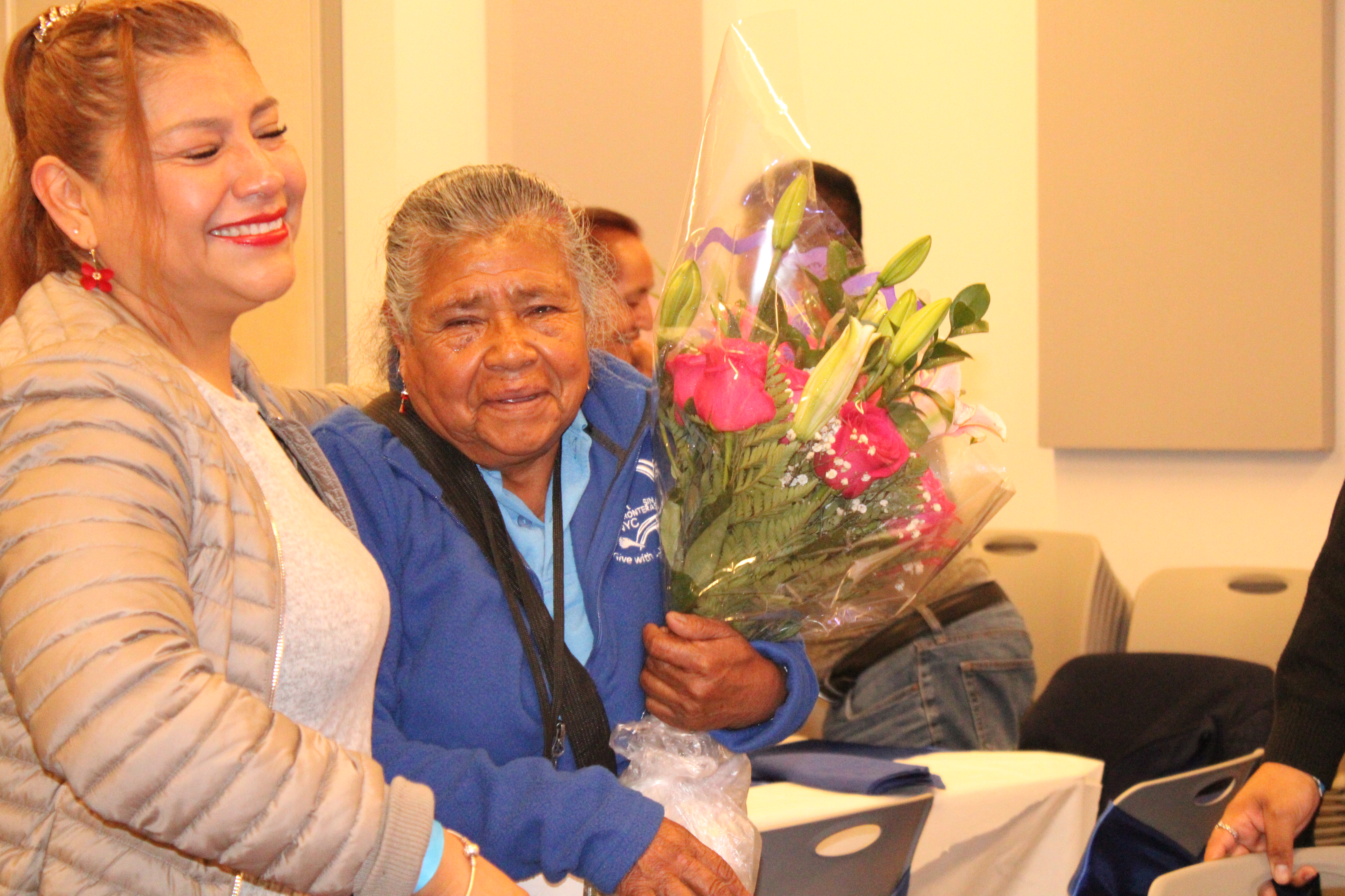 <span>Club MAKA es el puente para unir Familias.  Reunite with Family Members</span>