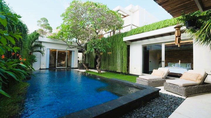 <span>Sunset Palms Beach Villa</span>