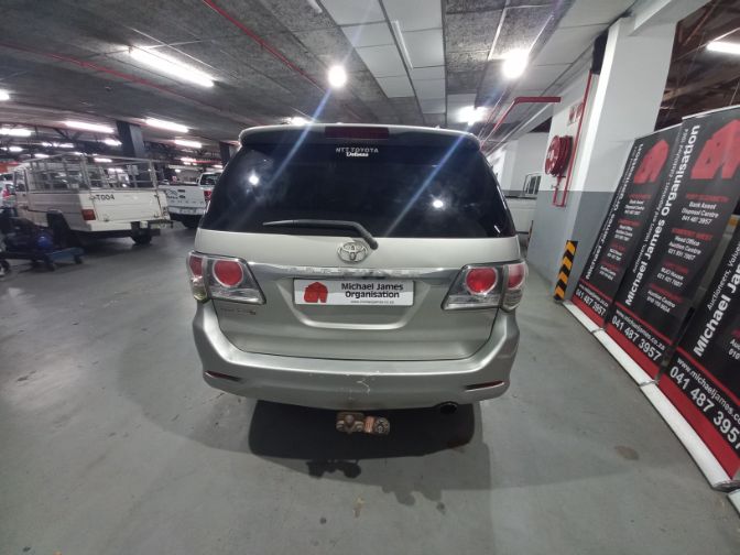 2014 Toyota Fortuner 3.0D-4D R/B thumbnail 5