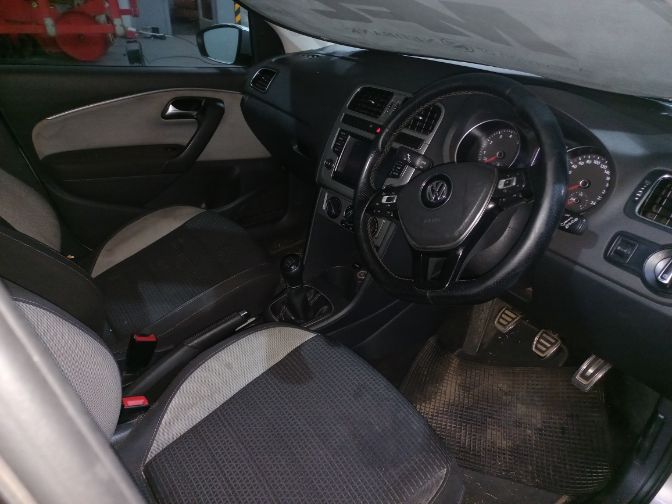 2017 Volkswagen Polo Cross 1.2 TSI thumbnail 6