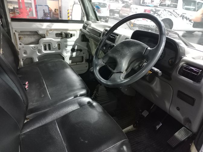 2006 Mahindra Bolero 2.5 TD P/U S/C thumbnail 6