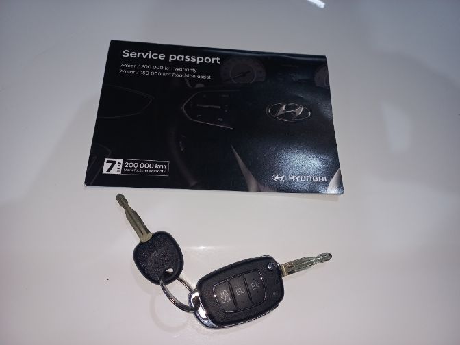2022 Hyundai Venue 1.0 TGDI Fluid DCT thumbnail 7