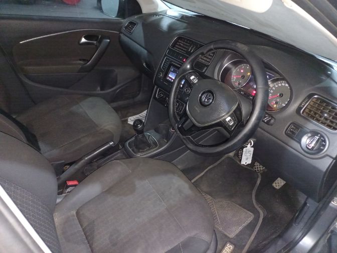 2015 Volkswagen Polo GP 1.2 TSI Comfortline (66KW) thumbnail 6