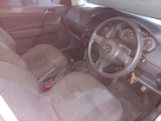 2015 Volkswagen Polo Vivo GP 1.4 Trendline 5Dr thumbnail 6