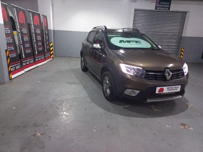 2019 Renault Sandero 900T Stepway Expression thumbnail 2