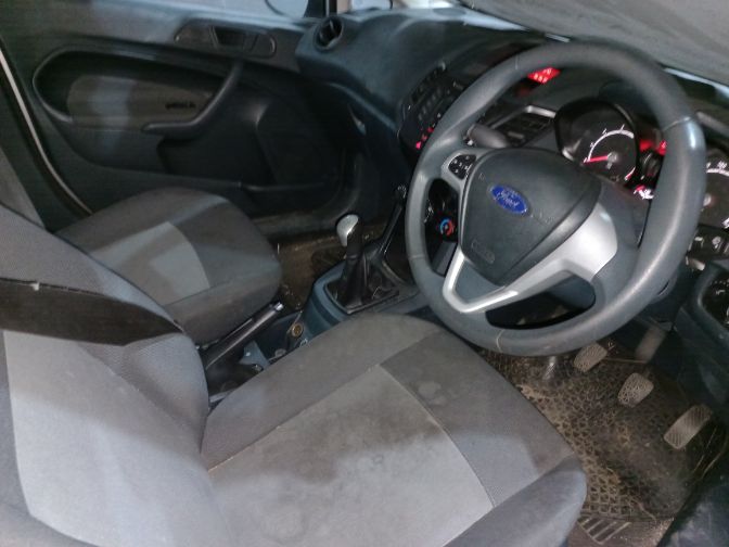 2012 Ford Fiesta 1.4i Ambiente 5Dr thumbnail 6