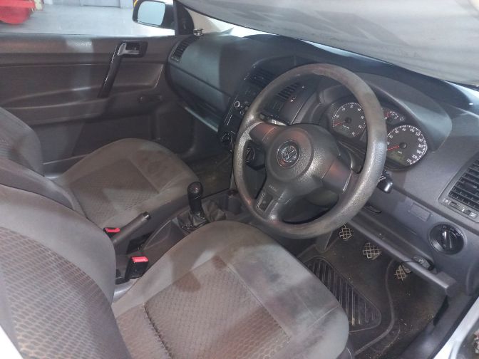 2012 Volkswagen Polo Vivo 1.6 Trendline 5Dr thumbnail 6