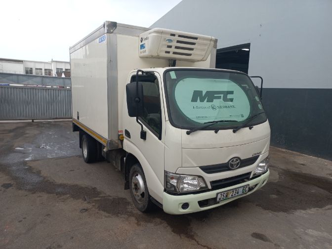 2020 Toyota Dyna 150 C/C thumbnail 2