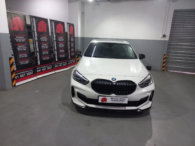 2022 BMW 118i Mzansi Edition A/T (F40) thumbnail 3