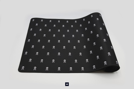 Skull Dark Deskmat