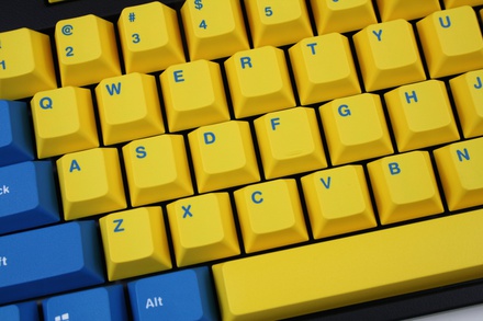 Leopold FC750R PD Yellow Blue MX Black