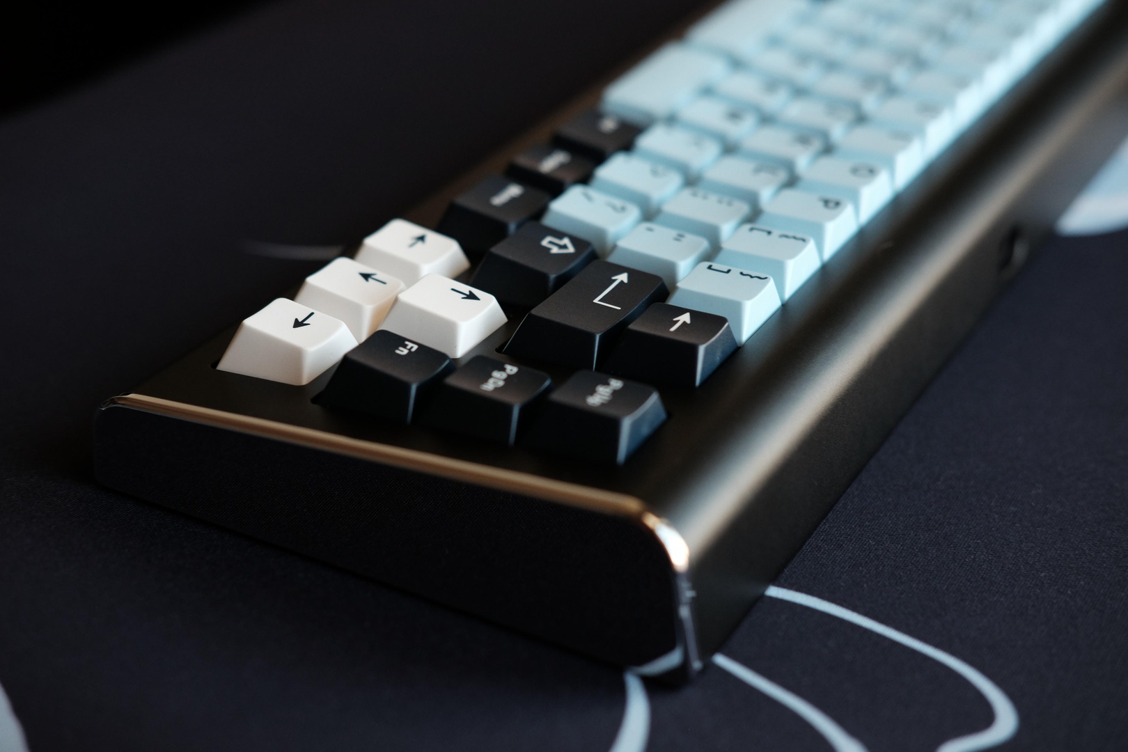 Adélie Keyboard Black - Silver PVD Brass | mykeyboard.eu