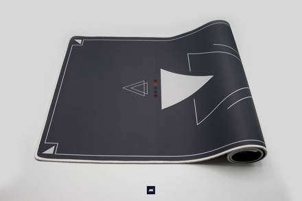 Geekark Triangle Black Deskmat