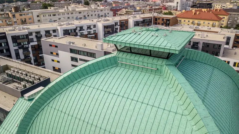 Spoľahlivá obnova plechových krytín na stojatú drážku