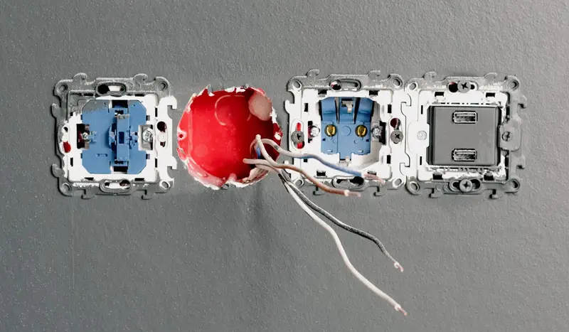Tipy ako zabezpečiť vyššiu bezpečnosť pri práci s elektrinou počas rekonštrukcie